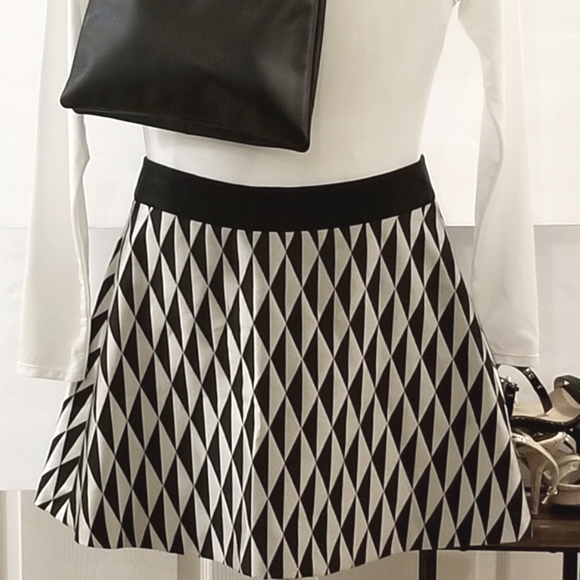 Banana Republic Dresses & Skirts - Banana Republic BR Monogram. Sz 4.